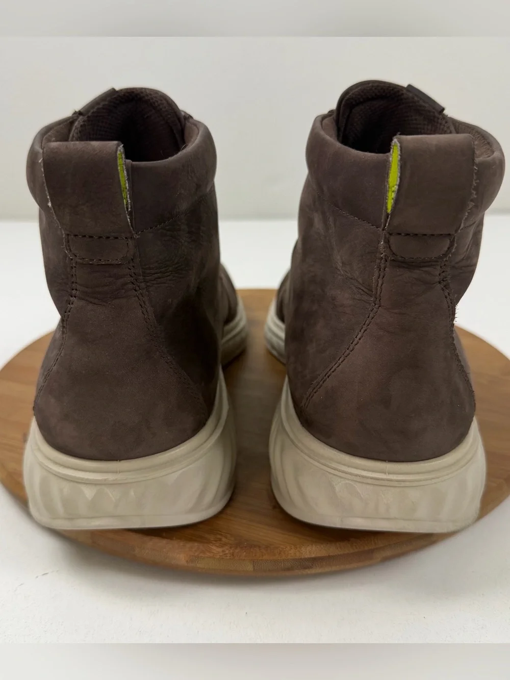 ECCO St.1 Hybrid Lite Men's Brown Suede Chukka Boots with Lightweight Sole